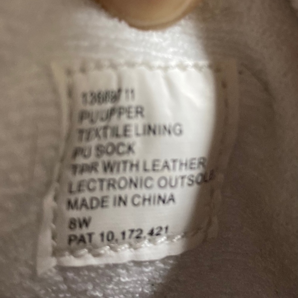 Torrid Size 8W White Faux Leather And Gold Sole Lace-Up Sneaker - Picture 11 of 11